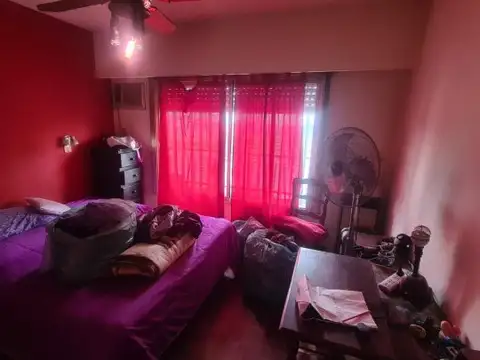 Zuviria y Bvld Juan Manuel Rosas, Morón