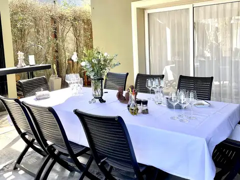 Casa 5 ambientes con 3 baños