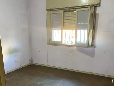 3 UNIDADES EN BLOCK SOBRE LA AV JUAN B.ALBERDI Y POLA