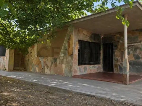 CASA EXCELENTE UBICACION EN GUAYMALLEN