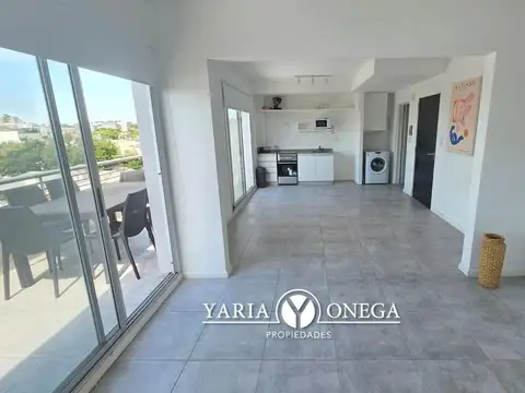 Monoambiente divisible + BALCON + COCHERA