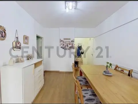 Roosvelt 4800, Piso 6