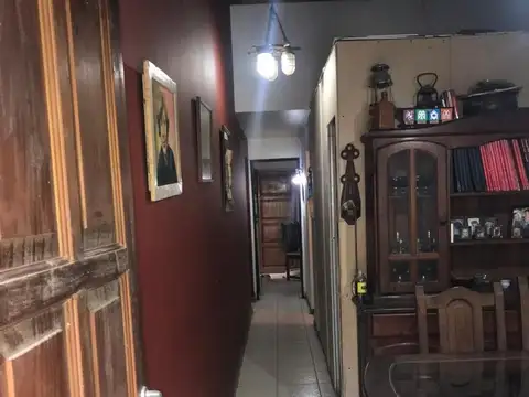 Hipólito Irigoyen 1100