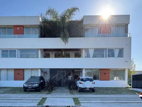 EN VENTA DEPARTAMENTO 3 AMBIENTES EN PARQUE LINEAL