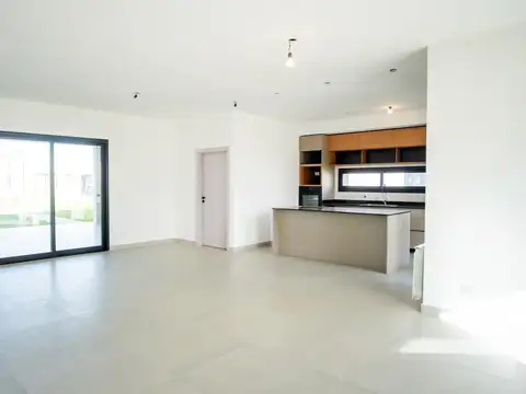 Casa en Venta en Moreno, USD 315.000