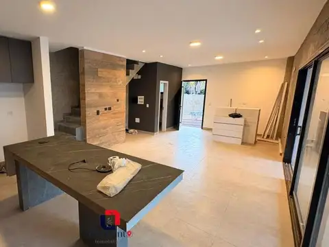 Casa 4 ambientes con 3 baños
