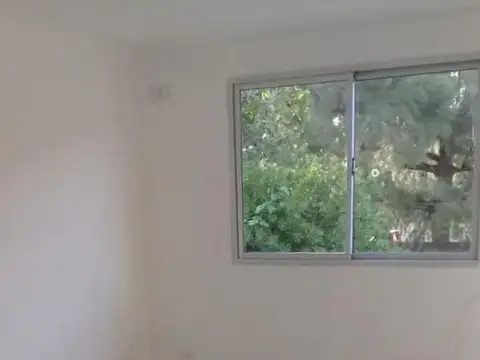 Casa en Alquiler con 1 cochera