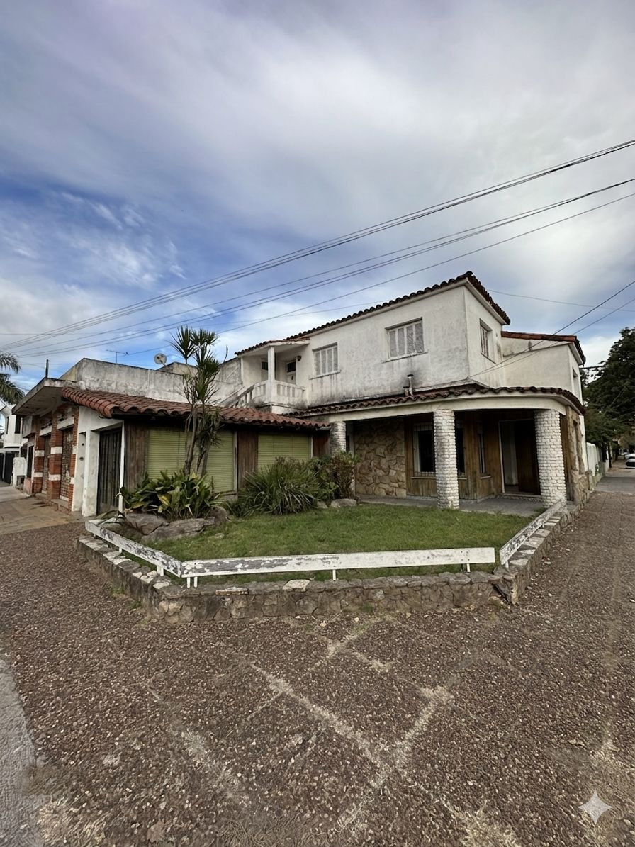 venta casa y local castelar sur