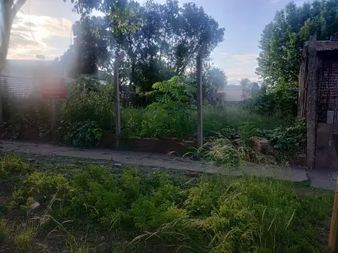 Terreno en Venta 20  mts Fondo