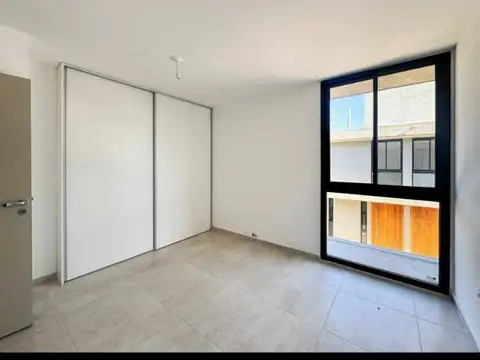 Depto Tipo Casa 3 ambientes con 2 baños