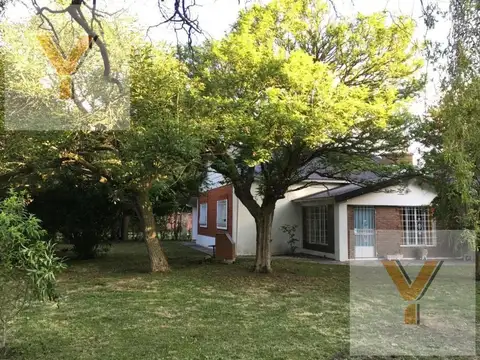 Quinta en Venta - 3 Dormitorios 2 Baños - 872mts - La Plata