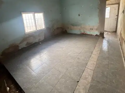 Casa 3 ambientes con 1 baño