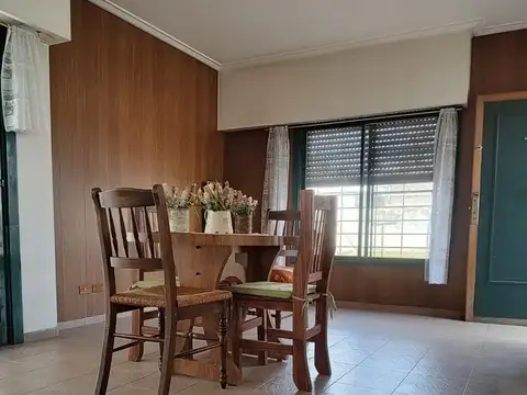 Depto Tipo Casa 4 ambientes con 1 baño