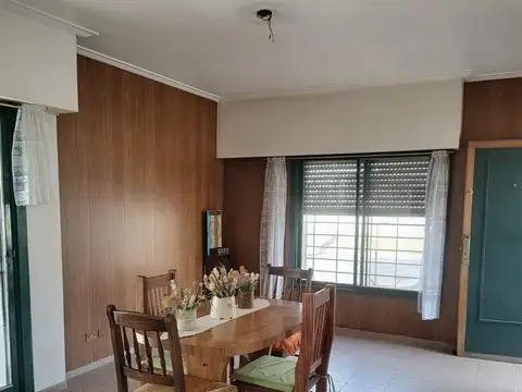 Depto Tipo Casa en Venta con 1 cocheras