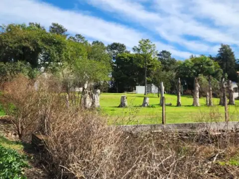 Lote  en barrio semiprivado Los Arándanos