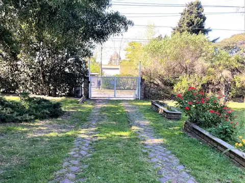 Lote con vivienda en venta - Ranelagh