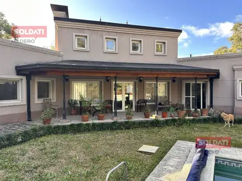 Casa en Venta con 8 cocheras