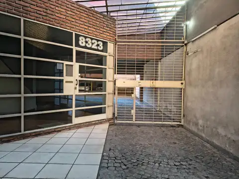 Departamento con ambientes amplios en alquiler
