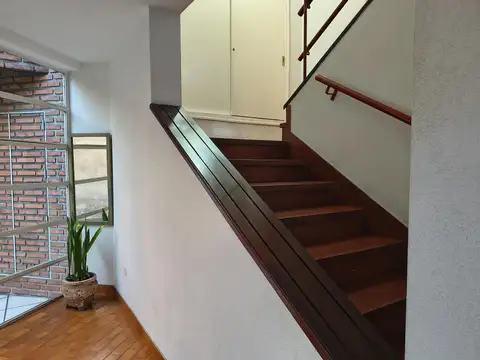 Hipólito Yrigoyen 8300