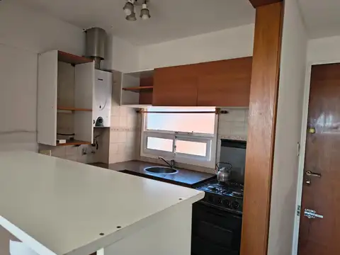 Hipólito Yrigoyen 8300