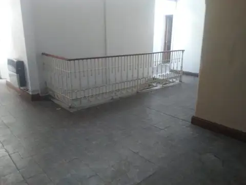 Depto Tipo Casa 6 ambientes con 2 baños