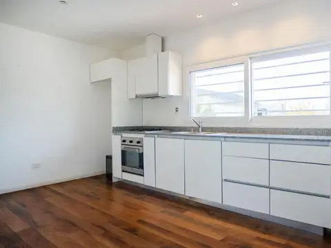 Depto Tipo Casa en Venta en Haedo Sur, USD 80.000