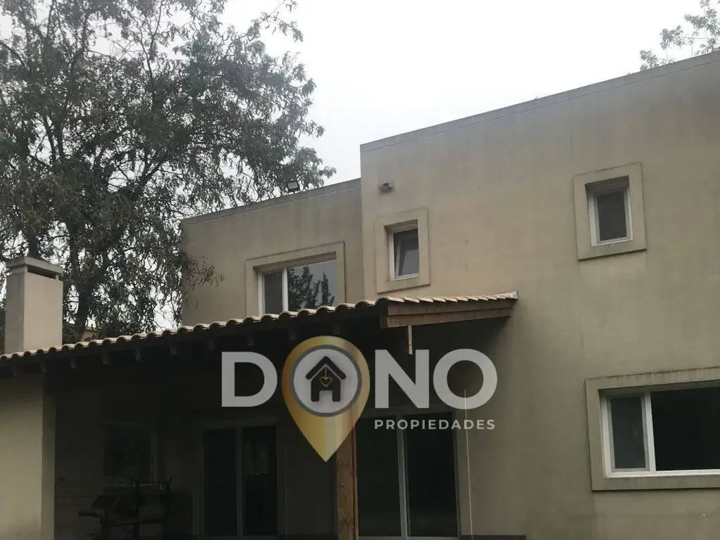 Casa - 10  m² Cubierta | 4 dormitorios | 1 año | 3 baños | 5 ambientes | 2 cocheras