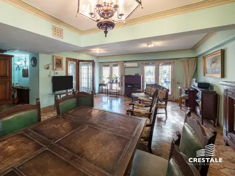Casa 6 ambientes con 3 baños