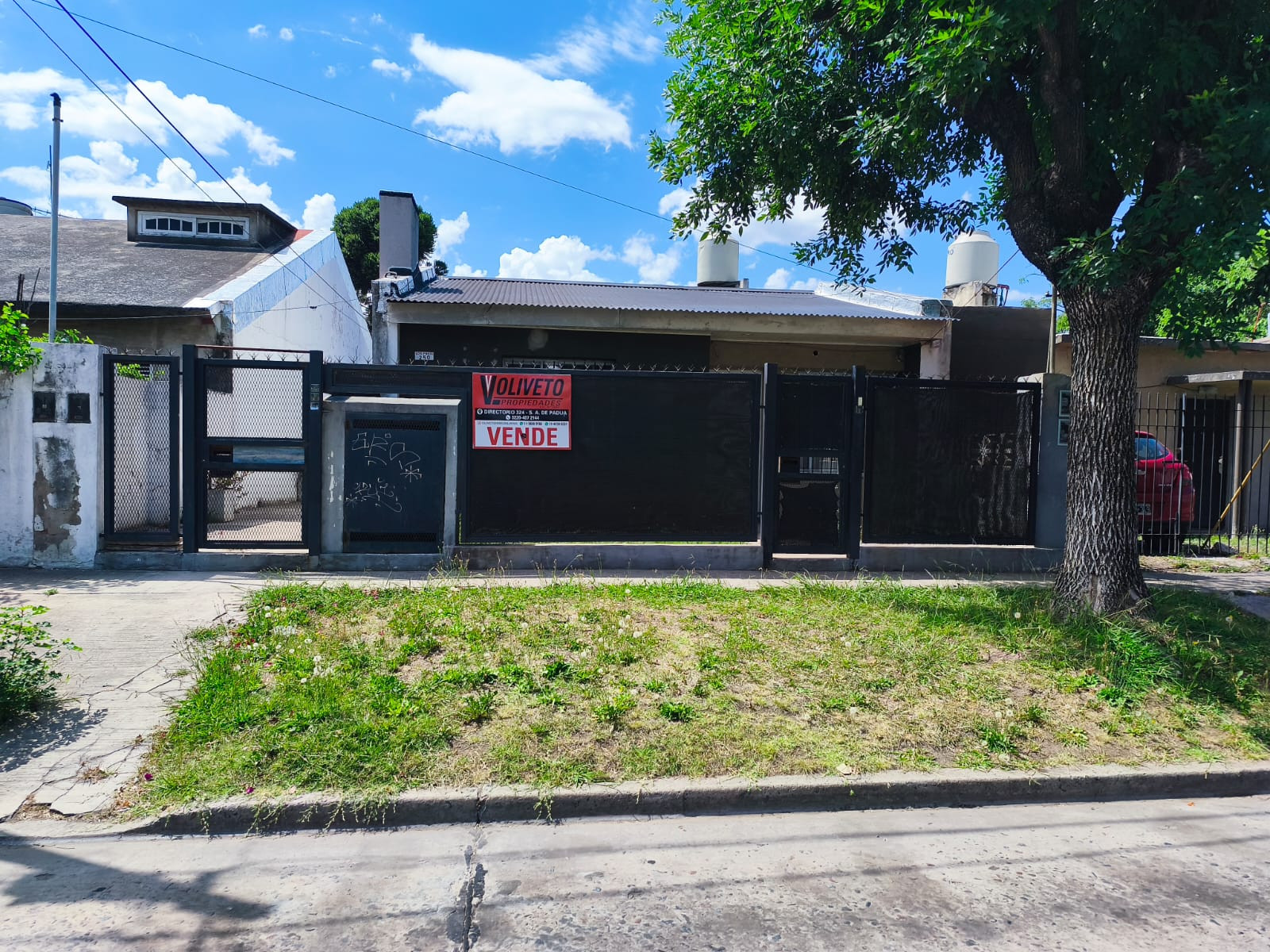 2 CHALETS  EN UN MISMO LOTE  IDEAL PARA RENTAR