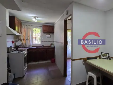 Casa 4 ambientes con 1 baño