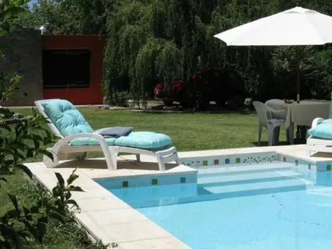 419 (ARANA) E/ 28 Y 28 BIS: CASA EN VENTA 4 DORMITORIOS