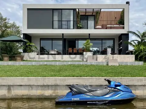 Casa al río en Náutico Villanueva, 3 suites, pileta, jacuzzi y amarra privada