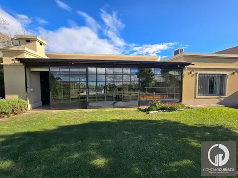 Casa en Venta ,  Greenes de Fisherton , 2 Dormitorios , Pileta