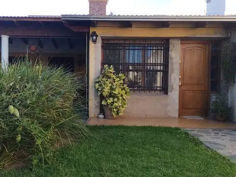 VENTA CASA EN BARRIO PACÍFICO - BAHÍA BLANCA