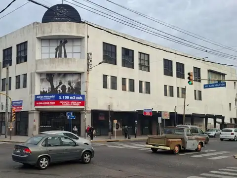 Excelente Depósito en VENTA de 5100 m2 - La Tablada