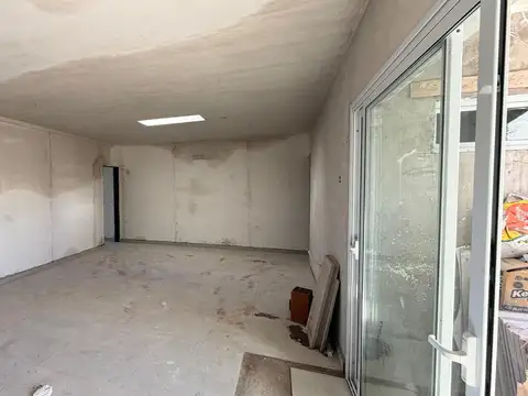 Casa 3 ambientes con 2 baños