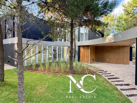 Casa en venta en Costa Esmeralda Marítmo IV 4 suites