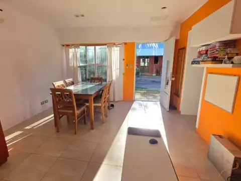 Depto Tipo Casa en Venta en Villa Gobernador Udaondo, USD 98.000