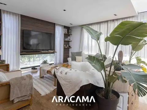 Casa 5 ambientes con 4 baños