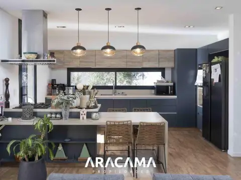 Casa en Alquiler de 4 dormitorios