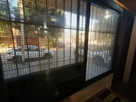 Casa 8 ambientes con 3 baños