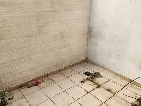 Alquiler Santa Fe 2638 Planta Baja - Monoambiente con patio