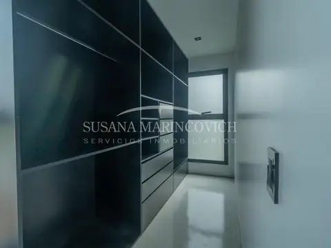 Casa 5 ambientes con 4 baños
