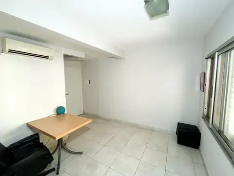 1 Amb. - Para oficina - luminoso - oportunidad.-