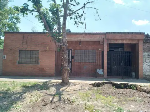 Casa de 3 ambientes en Merlo