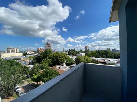 Departamento en Venta c/ cochera. Belgrano y Estrada, Escobar.