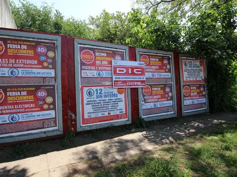 Salguero al 700 entre Pichincha y Cosme Argerich