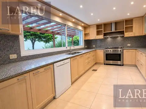 Casa en Alquiler en Pilar, USD 1.970