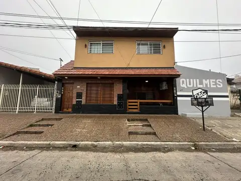 CASA DE 3 AMB.