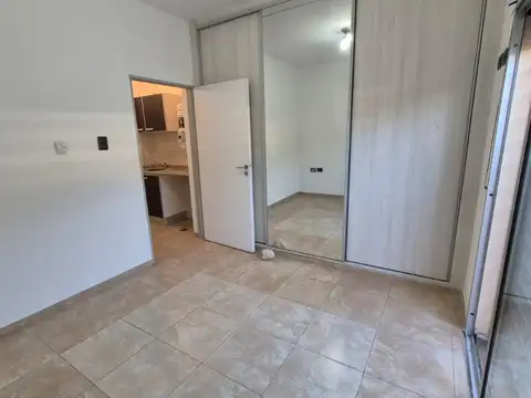 catalina del Bono 100, Piso P.B.